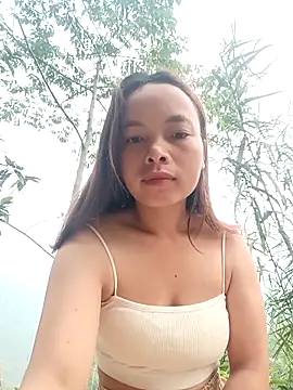 Nguyet2k4 online show from 03-26-26, 11:24