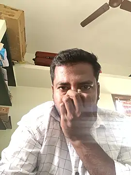 Snapshot of Vickyins480000 chatting on 01-19-26, 05:00 Vickyins480000 online show from 01-19-26, 05:00