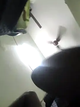 Snapshot of Vickyins480000 chatting on 02-10-26, 09:14 Vickyins480000 online show from 02-10-26, 09:14