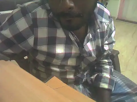 Snapshot of Vickyins480000 chatting on 02-07-26, 04:15 Vickyins480000 online show from 02-07-26, 04:15