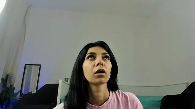 ReneeVoss online show from 04-07-26, 02:46