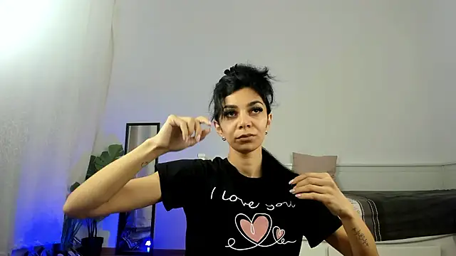 ReneeVoss online show from 03-10-26, 03:54