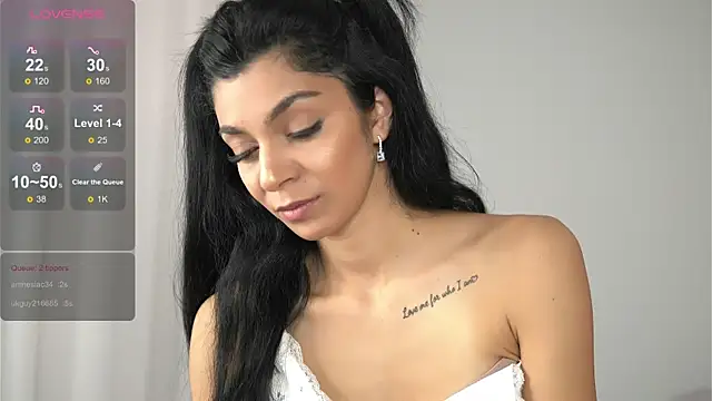 ReneeVoss online show from 12-23-25, 05:51