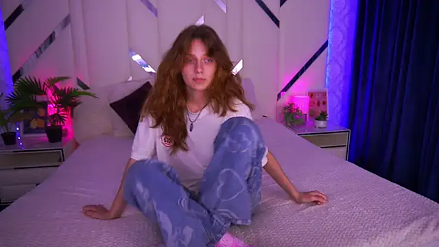 CuteeFoxy online show from 10-23-25, 01:54