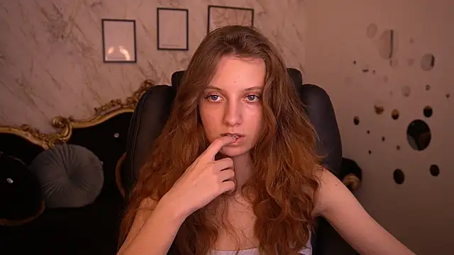 Snapshot of CuteeFoxy chatting on 06-01-26, 01:00 CuteeFoxy online show from 06-01-26, 01:00