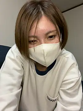 Snapshot of Io_chaaan_xxx chatting on 12-17-25, 01:16 Io chaaan xxx online show from 12-17-25, 01:16