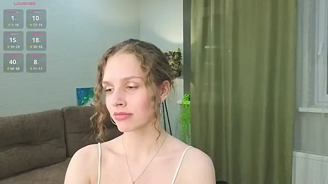 Snapshot of StephnieRecuparo chatting on 10-21-25, 02:49 StephnieRecuparo online show from 10-21-25, 02:49