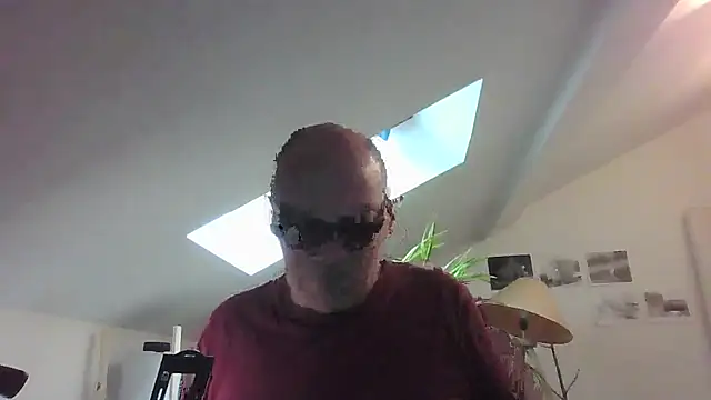 Snapshot of nicolaspgarnier chatting on 05-13-26, 03:08 nicolaspgarnier online show from 05-13-26, 03:08