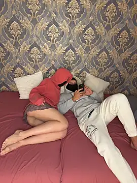 CoupleVibes  online show from 10-15-25, 05:54