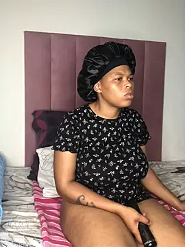 Snapshot of Bubbles156 chatting on 05-05-26, 06:44 Bubbles156 online show from 05-05-26, 06:44