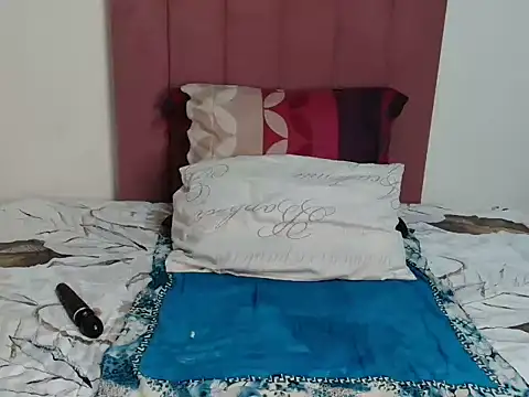 Bubbles156 online show from 03-23-26, 07:14