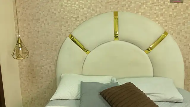 emmy rose25 online show from 11-18-25, 11:35