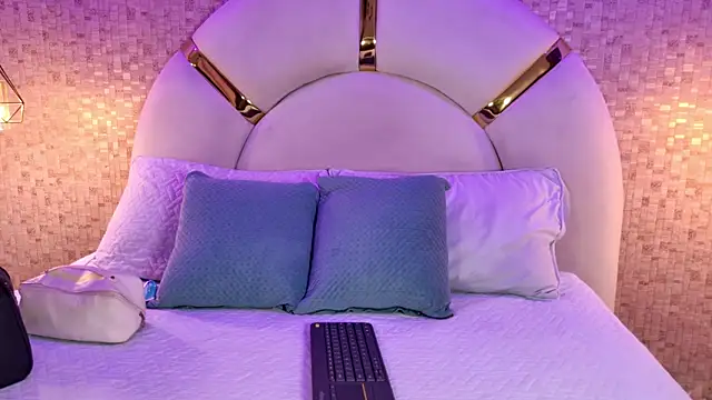 emmy rose25 online show from 04-09-26, 11:38