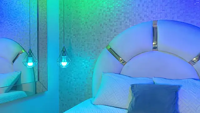 emmy rose25 online show from 12-16-25, 11:47