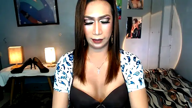 littleredbunny27 online show from 04-03-26, 09:54