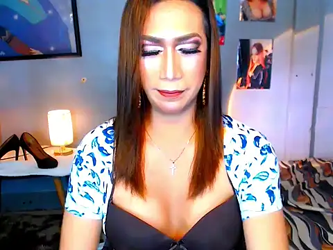 littleredbunny27 online show from 01-11-26, 04:47