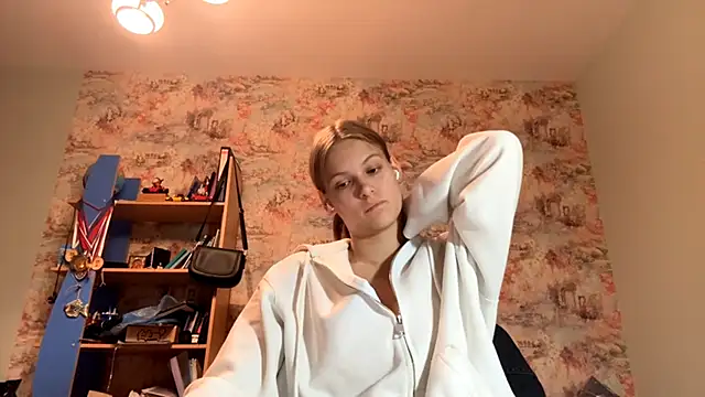 BelvaBeary online show from 10-15-25, 01:41