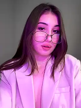 AuroraAmethyst online show from 10-18-25, 01:35
