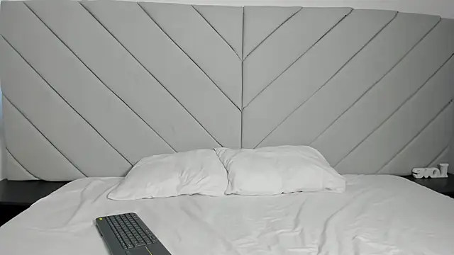 little kris1 online show from 11-07-25, 12:10