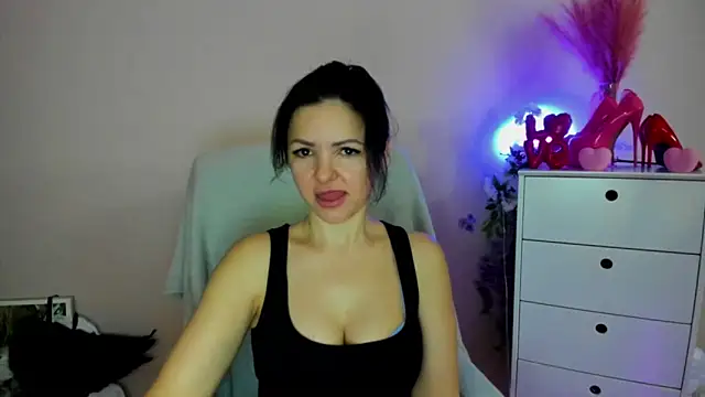 Mollybloom40 online show from 04-03-26, 08:32