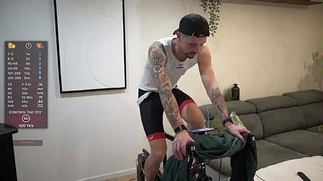 monsieurguitsxxx online show from 02-14-26, 04:07