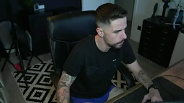 monsieurguitsxxx online show from 01-07-26, 11:26