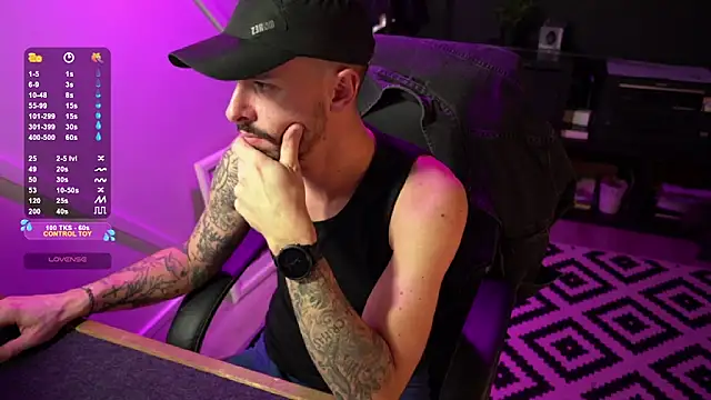 monsieurguitsxxx online show from 12-15-25, 04:02