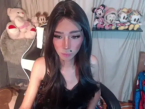 Snapshot of Yourasianbabyemma chatting on 10-25-25, 06:12 Yourasianbabyemma online show from 10-25-25, 06:12