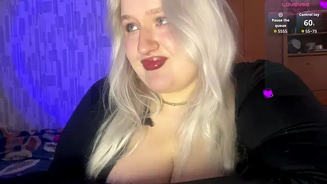 Snapshot of Lina_Hottie chatting on 11-06-25, 06:39 Lina Hottie online show from 11-06-25, 06:39