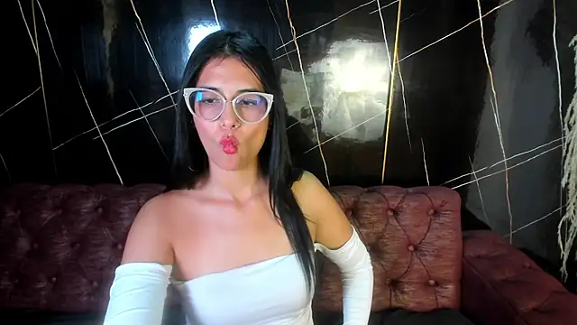 Snapshot of Sub_Scarlett chatting on 02-09-26, 01:53 Sub Scarlett online show from 02-09-26, 01:53