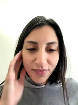 Snapshot of itsmiasofia chatting on 10-14-25, 05:13 itsmiasofia online show from 10-14-25, 05:13