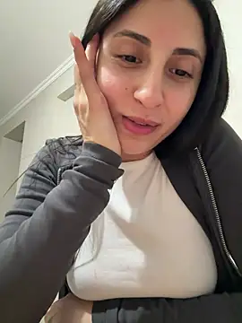 Snapshot of itsmiasofia chatting on 07-16-26, 01:13 itsmiasofia online show from 07-16-26, 01:13