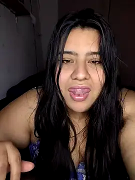 Snapshot of Bonitamex18 chatting on 10-15-25, 05:06 Bonitamex18 online show from 10-15-25, 05:06