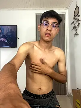 Muchachito18 online show from 01-06-26, 06:56