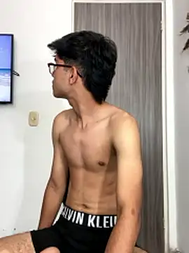 Muchachito18 online show from 01-09-26, 04:08