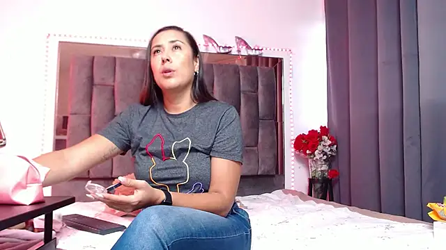 Salmma Milf online show from 03-10-26, 11:47