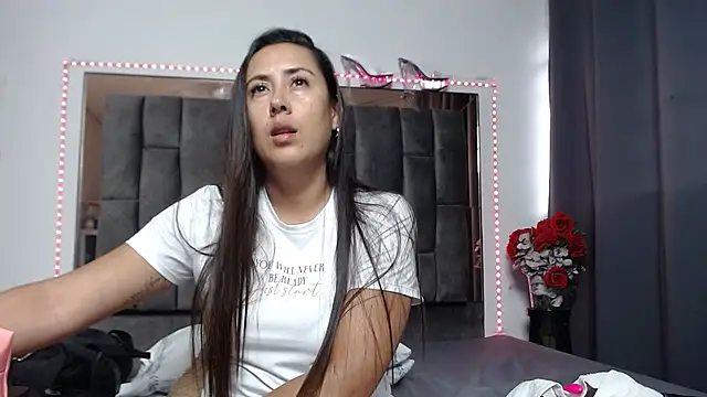 Salmma Milf online show from 03-26-26, 11:41