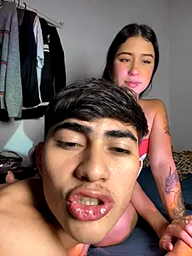 Snapshot of Myke_hotxxx chatting on 10-23-25, 01:48 Myke hotxxx online show from 10-23-25, 01:48