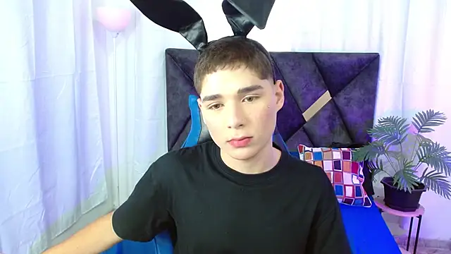 Mattass18 online show from 10-31-25, 01:30