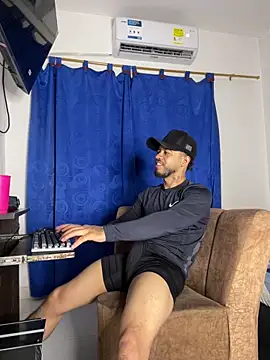 Kylian Alessandro online show from 12-15-25, 09:48