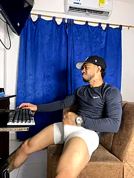 Kylian Alessandro online show from 11-02-25, 06:29