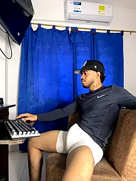 Kylian Alessandro online show from 11-02-25, 06:35