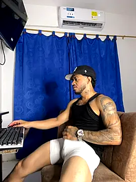 Kylian Alessandro online show from 11-05-25, 05:21