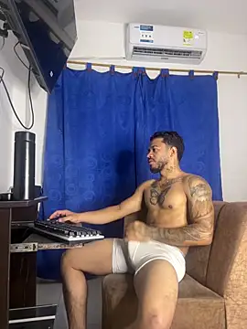 Kylian Alessandro online show from 12-20-25, 06:27