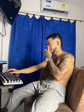 Kylian Alessandro online show from 11-09-25, 08:46