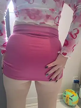 Snapshot of PorcelainDoll1 chatting on 02-10-26, 01:32 PorcelainDoll1 online show from 02-10-26, 01:32