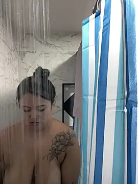 Snapshot of Mellani_luod chatting on 04-19-26, 04:13 Mellani luod online show from 04-19-26, 04:13