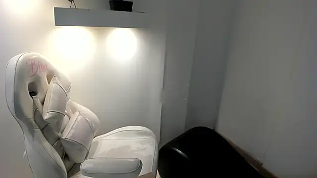 AnnieAndLeandro online show from 01-08-26, 08:15