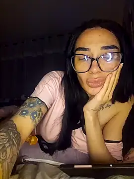 LucyMiax online show from 10-19-25, 01:08