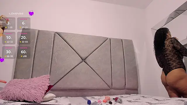 Miaa Star1 online show from 11-15-25, 01:04